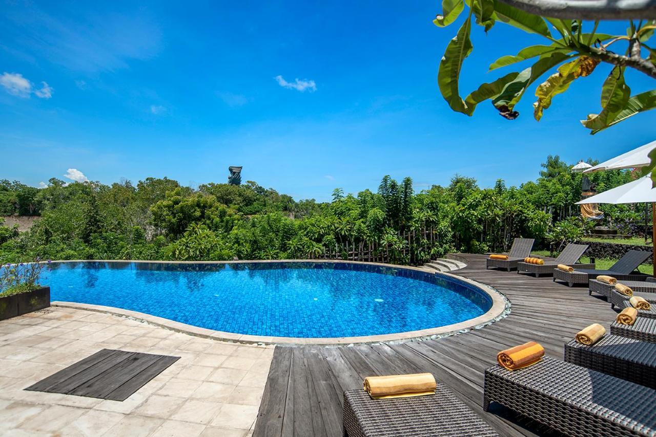 The Kirana Ungasan Villa Jimbaran  Exterior photo